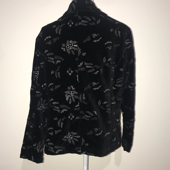 Chico’s Black Velvet Blazer Size 2 (Chico’s Size) - Picture 2 of 3